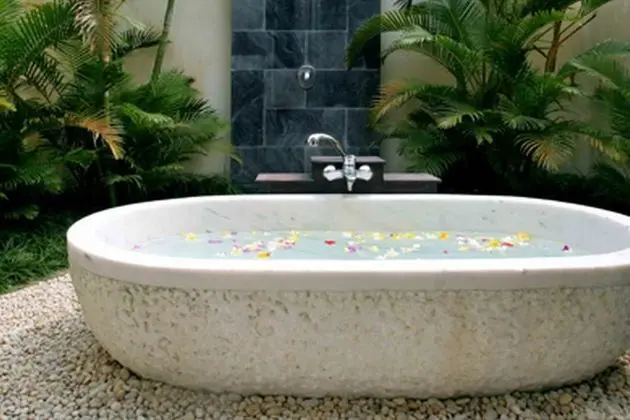 Luxury Oda