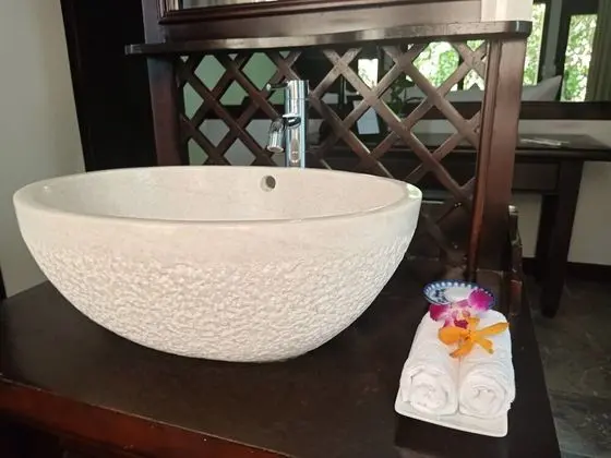 Luxury Oda