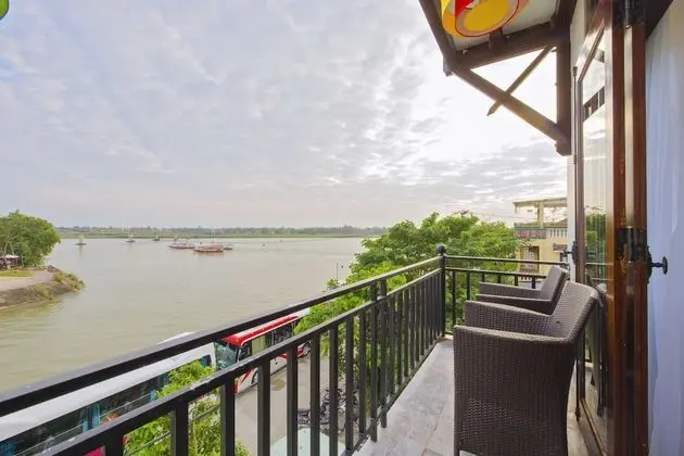 Deluxe Oda, Balkon, Nehir Manzaralı
