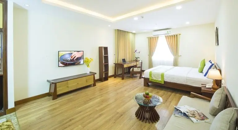 Deluxe Tek Büyük Yataklı Oda, Küvet, Şehir Manzaralı