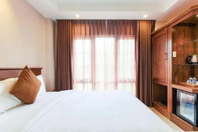 Deluxe Tek Büyük Yataklı Oda