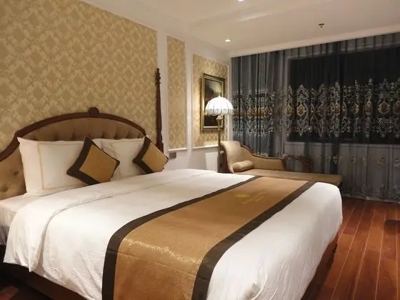 Deluxe Tek Büyük Yataklı Oda