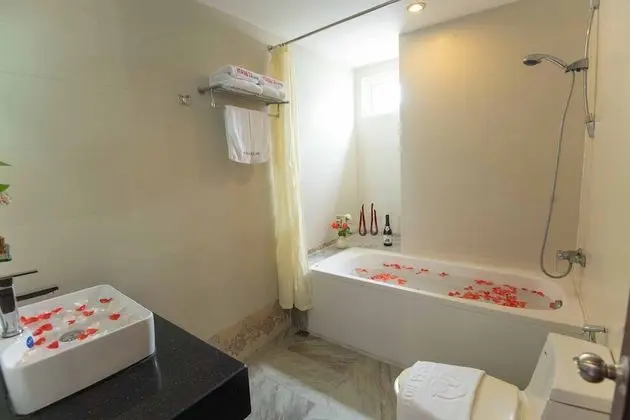Luxury Tek Büyük veya İki Ayrı Yataklı Oda