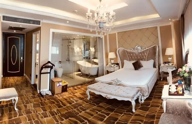 Deluxe Tek Büyük Yataklı Oda
