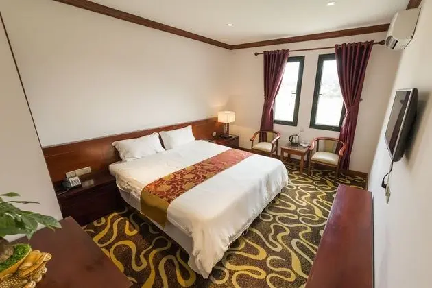 Deluxe Tek Büyük Yataklı Oda