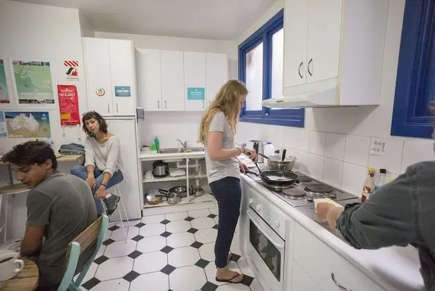 Basic Ortak Ranzalı Oda, Sadece kadınlar için, Ortak Banyo (4 Bed)