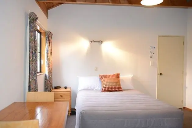 Standard Stüdyo, Sigara İçilmez (Lodge Studio)
