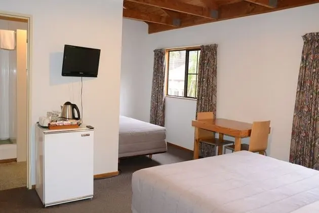 Standard Stüdyo, Sigara İçilmez (Lodge Studio)