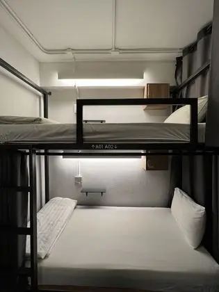 12-Bed Mixed Dormitory Shared Bathroom