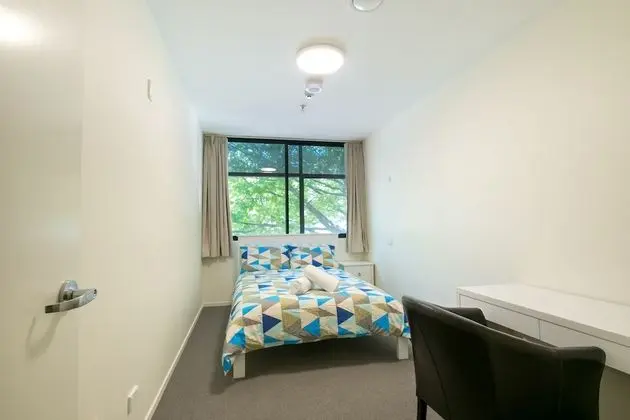 Comfort Tek Büyük Yataklı Oda, Ortak Banyo