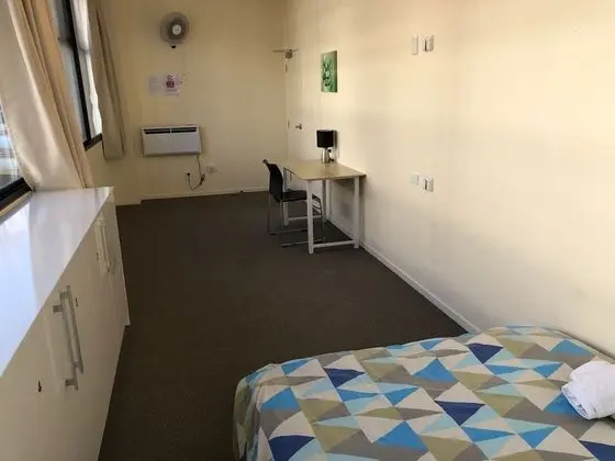 Comfort Tek Büyük Yataklı Oda, Ortak Banyo
