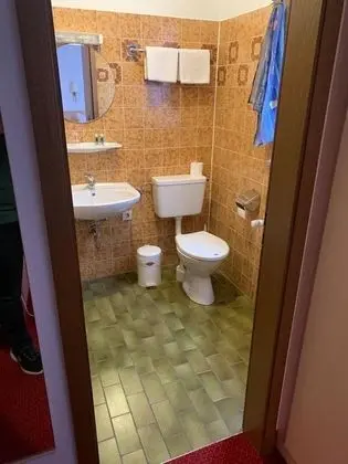Economy Tek Büyük Yataklı Oda