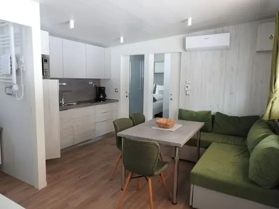 Basic Karavan, Teras (incl. EUR 50 cleaning fee)