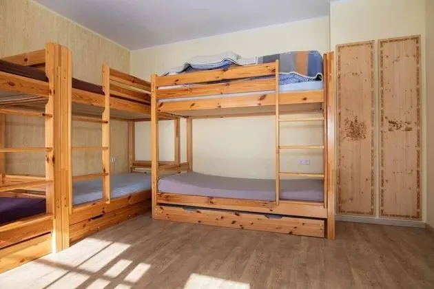 Basic Ortak Ranzalı Oda, Ortak Banyo, Dağ Manzaralı