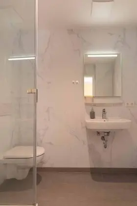 Basic Ortak Ranzalı Oda, Ortak Banyo, Dağ Manzaralı