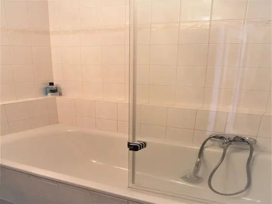 Basic Ortak Ranzalı Oda, Ortak Banyo, Dağ Manzaralı