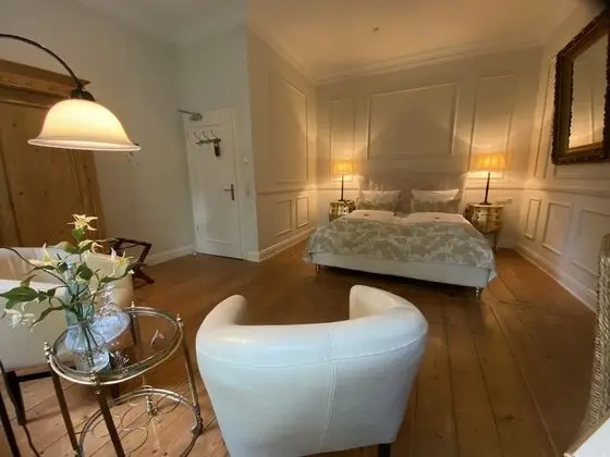 Comfort Tek Büyük Yataklı Oda