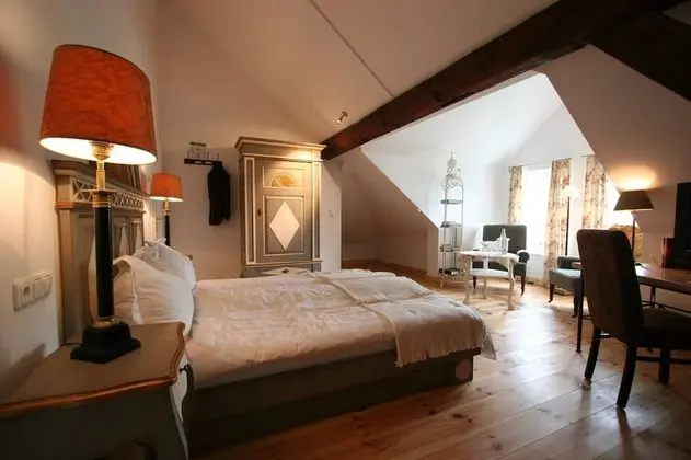 Comfort Tek Büyük Yataklı Oda