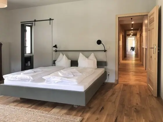 Classic Büyük Yataklı Tek Kişilik Oda