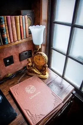 Standard Dört Kişilik Oda, Banyolu/Duşlu (Libraryum)