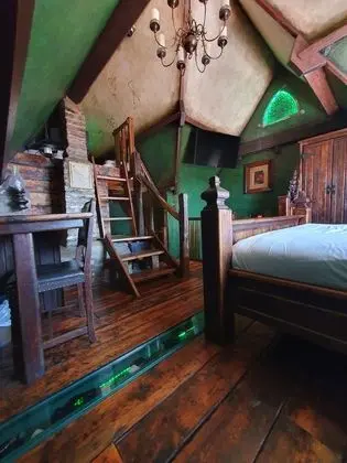 Traditional Süit, Banyolu/Duşlu (Apothecary)