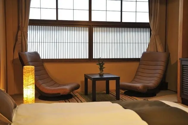 Traditional Oda (Japanese-Western Style Economy)