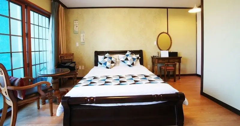 Tek Büyük Yataklı Oda, Dağ Manzaralı (49 sqm. C)