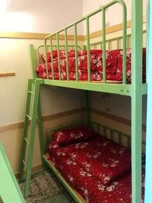 Dört Kişilik Oda, Ortak Banyo