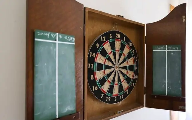 Oda (James Dean (Lower Floor))