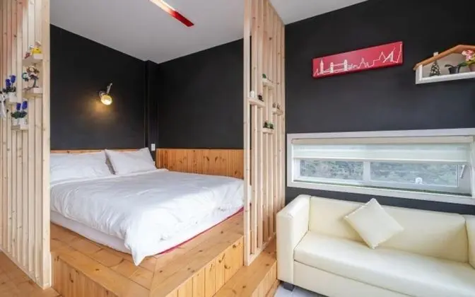 Oda (P201 (Whirlpool Spa Random Assignment)