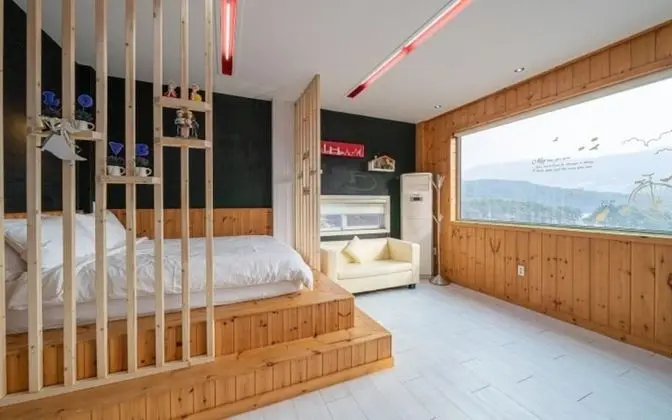 Oda (P201 (Whirlpool Spa Random Assignment)