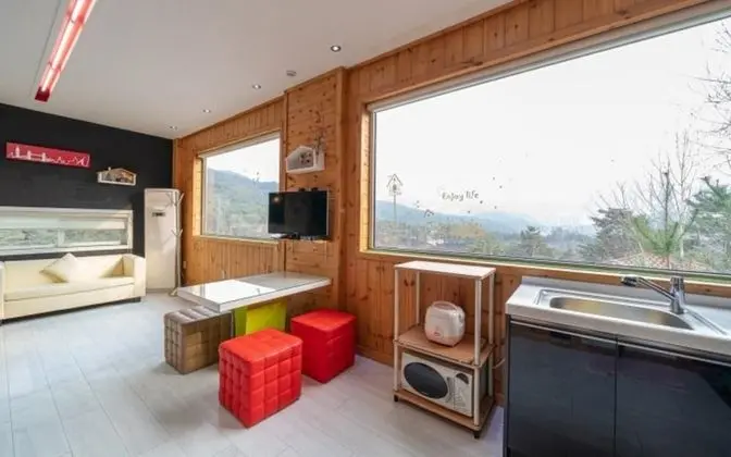 Oda (P201 (Whirlpool Spa Random Assignment)