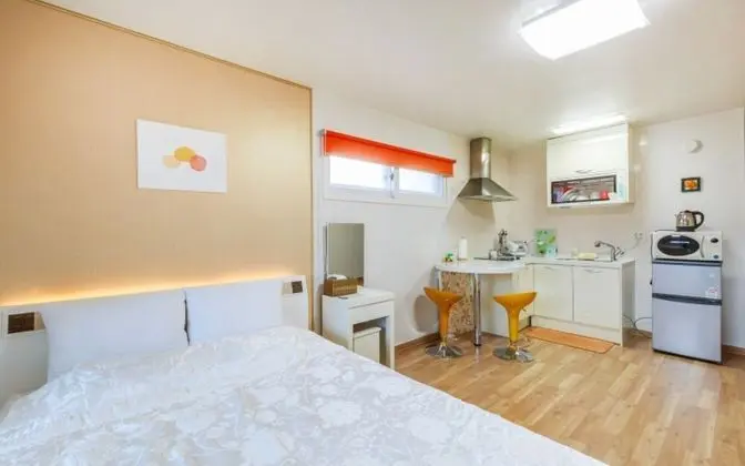 Oda (Orange Gold (Whirlpool Spa))