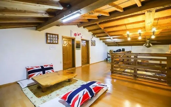 Oda (Separate House )