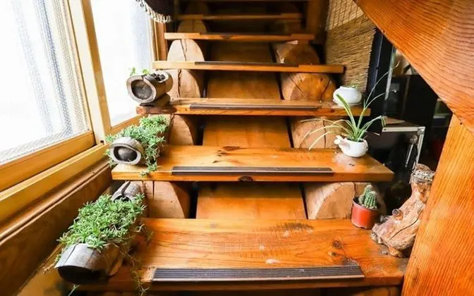 Oda (Separate House )