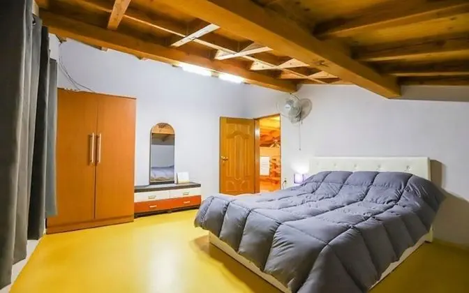 Oda (Separate House )