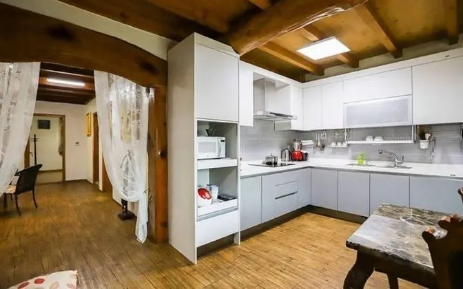 Oda (Separate House )