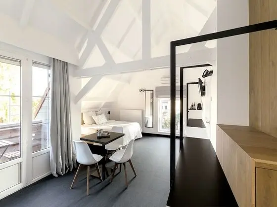 Family Süit, Balkon