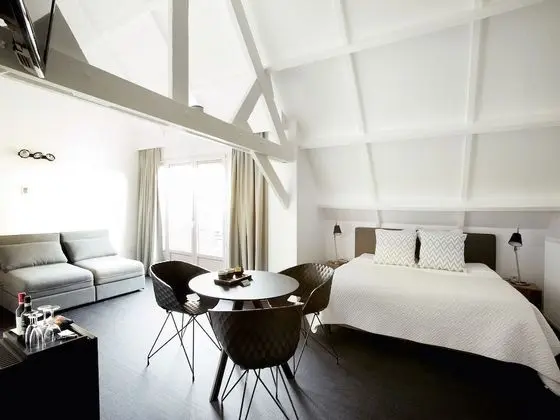 Family Süit, Balkon