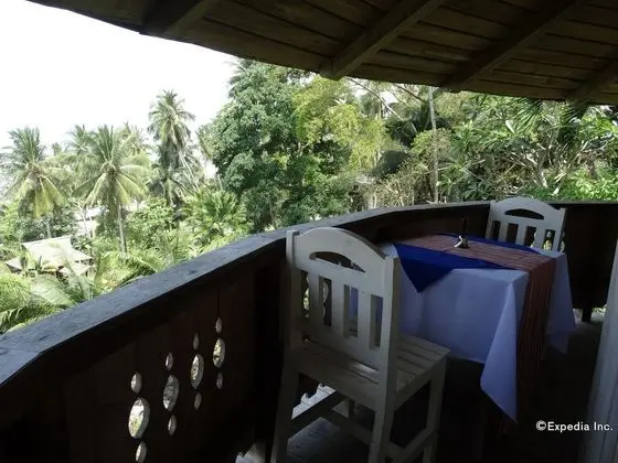 Kulübe, Yamaç Manzaralı