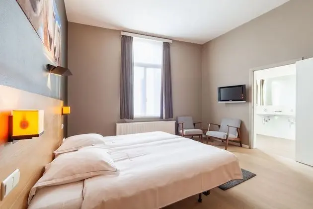 Luxury Tek Büyük Yataklı Oda