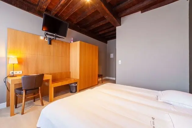 Standard Tek Büyük Yataklı Oda