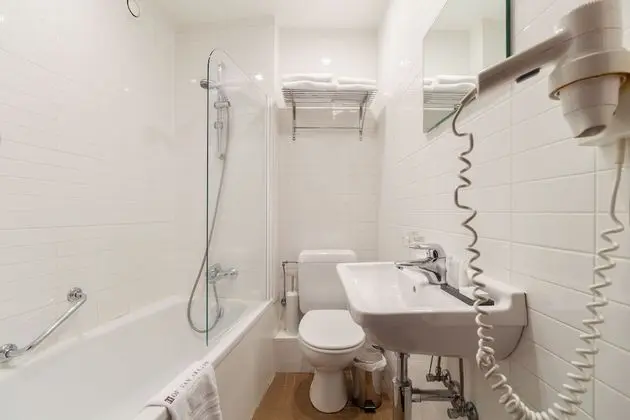 Standard Tek Büyük Yataklı Oda