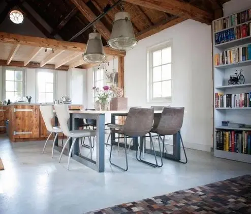 Romantic Tek Büyük Yataklı Oda (Het Koetshuis)