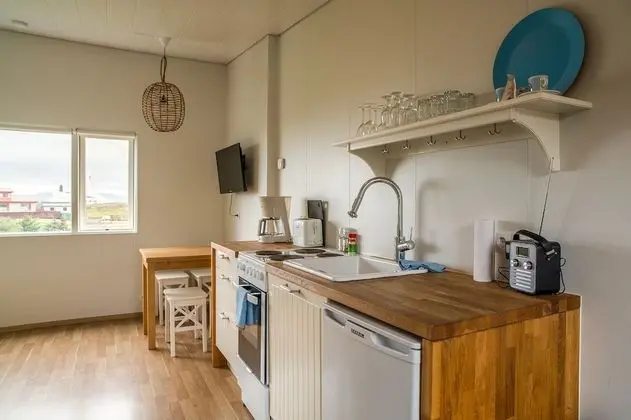 Apart Daire, 1 Büyük (Queen) Boy Yatak ve Çekyat