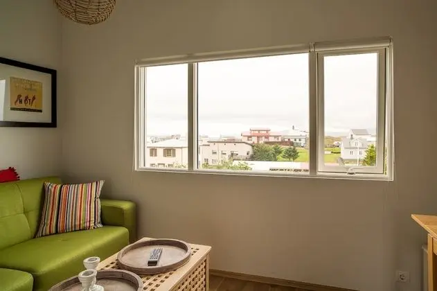 Apart Daire, 1 Büyük (Queen) Boy Yatak ve Çekyat