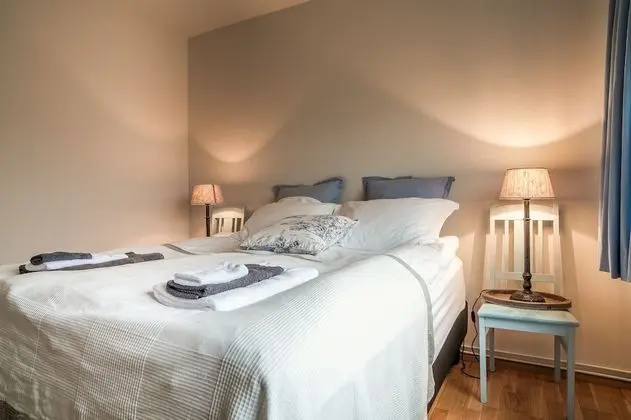 Tek Büyük Yataklı Oda, Ortak Banyo