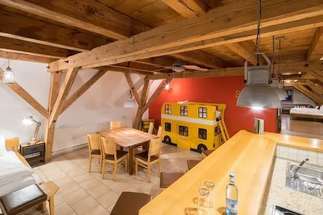 Panoramic Stüdyo, Balkon