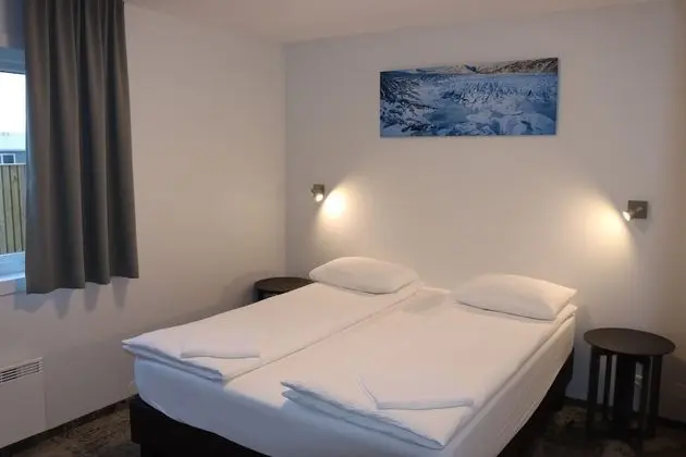Dört Kişilik Oda, Ortak Banyo