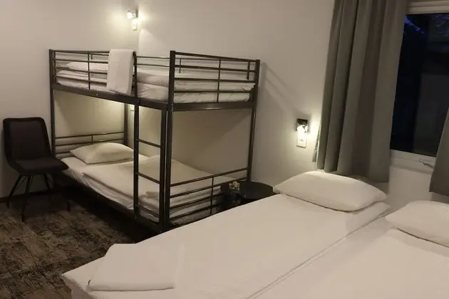 Dört Kişilik Oda, Ortak Banyo